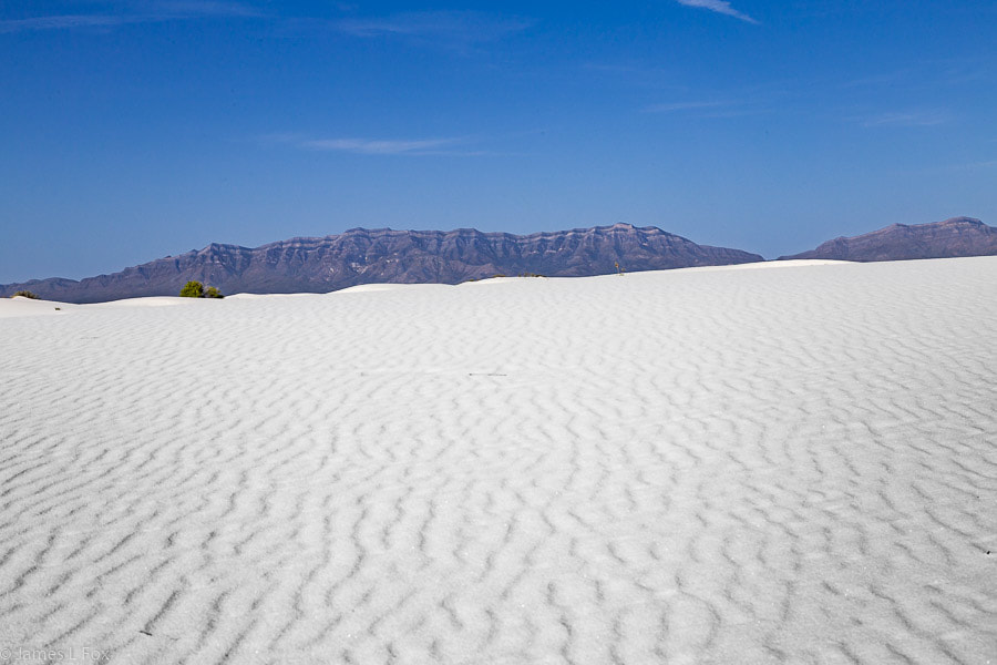 Picture, White Sands with mountains in the distance